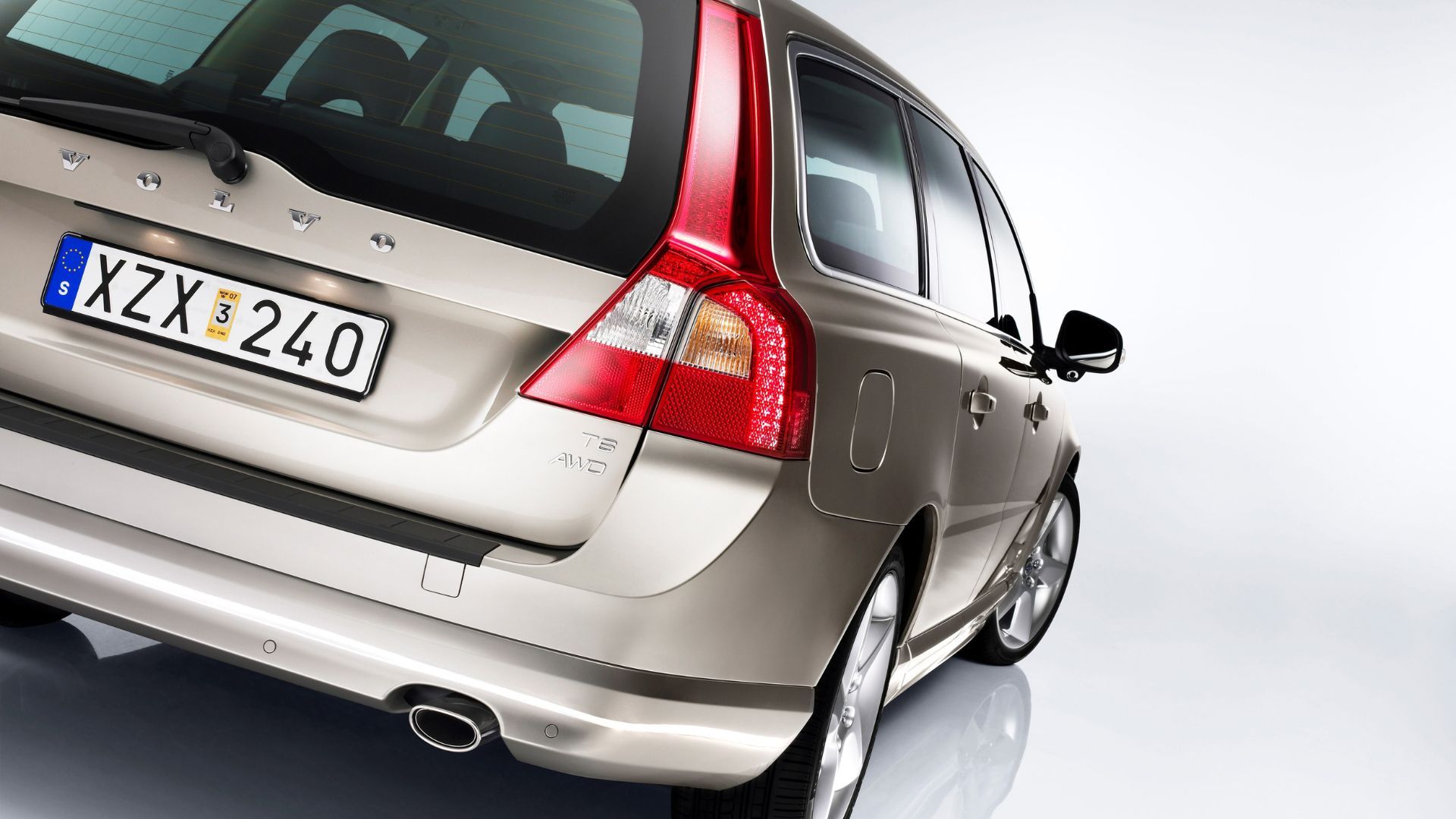 2008 Volvo V70 Pricing, Photos & Specs