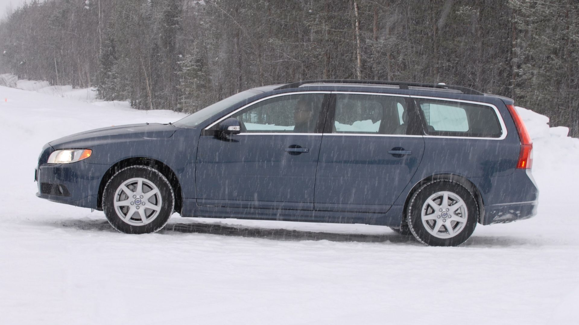 2008 Volvo V70 Exterior Photos