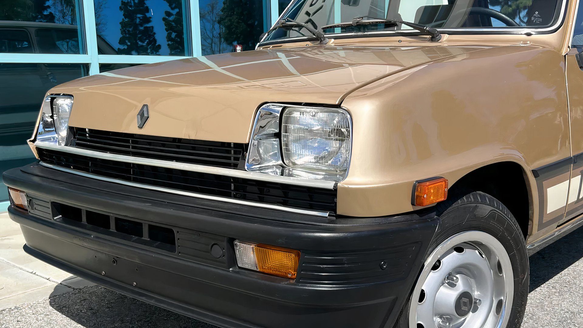 Why Renault's Funky Hatch Failed In America