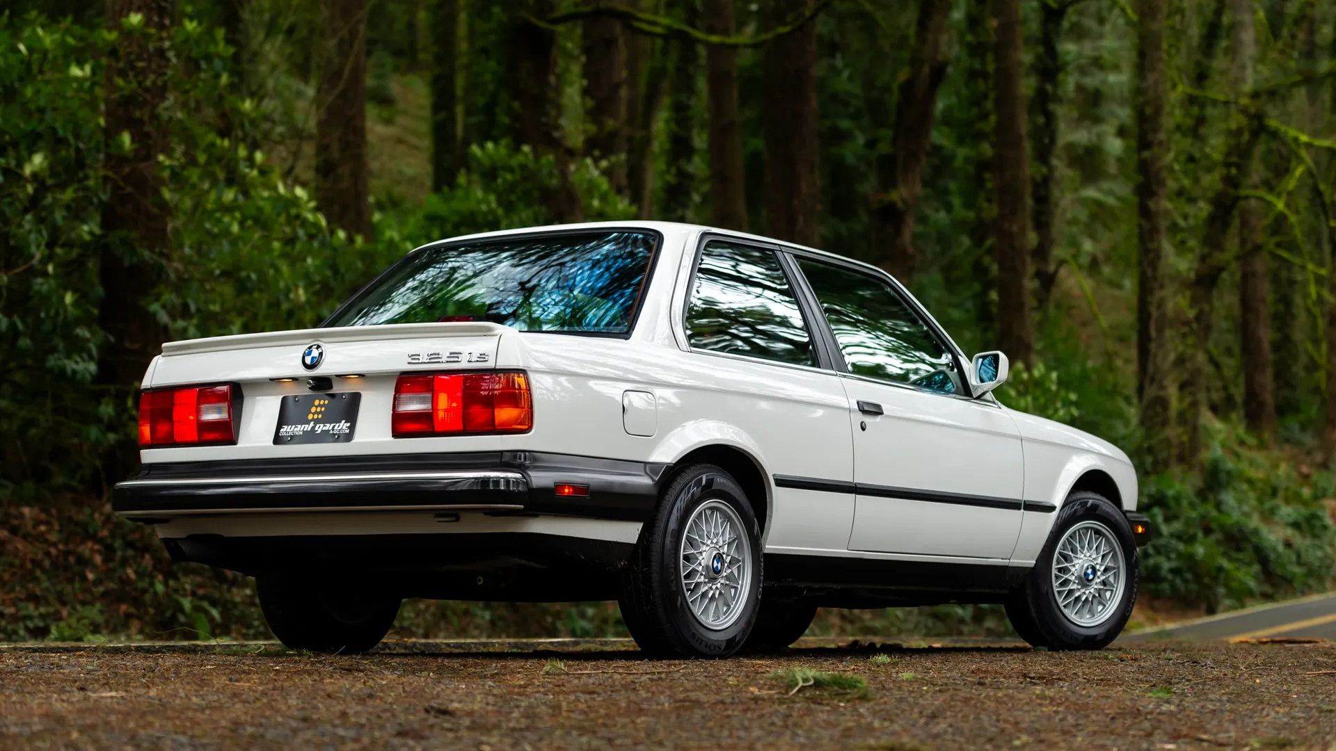 The Million-Mile BMW E30 That never Left A Laboratory