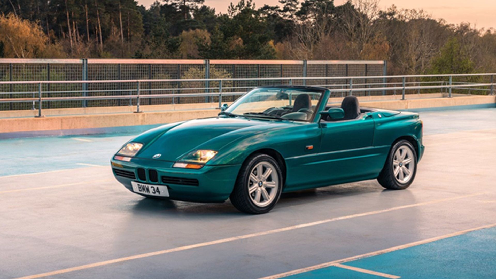 BMW Z1: The Quirky Roadster with Sliding Doors and Removable Panels