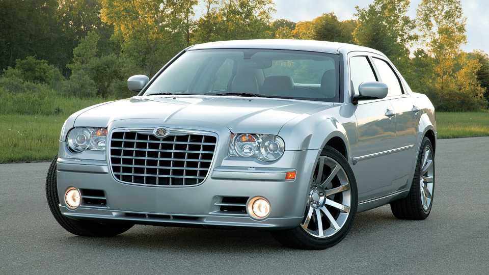2008 Chrysler 300 SRT8 Pricing, Photos & Specs