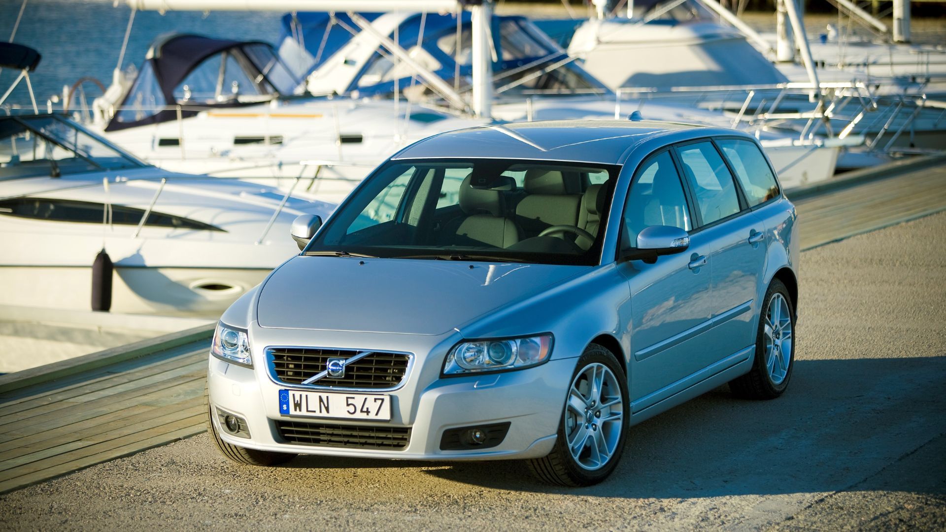 2008 Volvo V50 Pricing, Photos & Specs