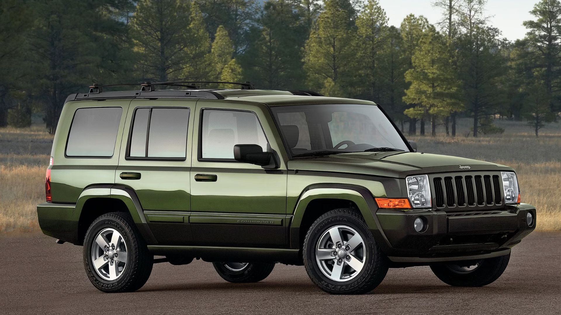 2010 Jeep Commander Overview Pricing, Photos & Specs