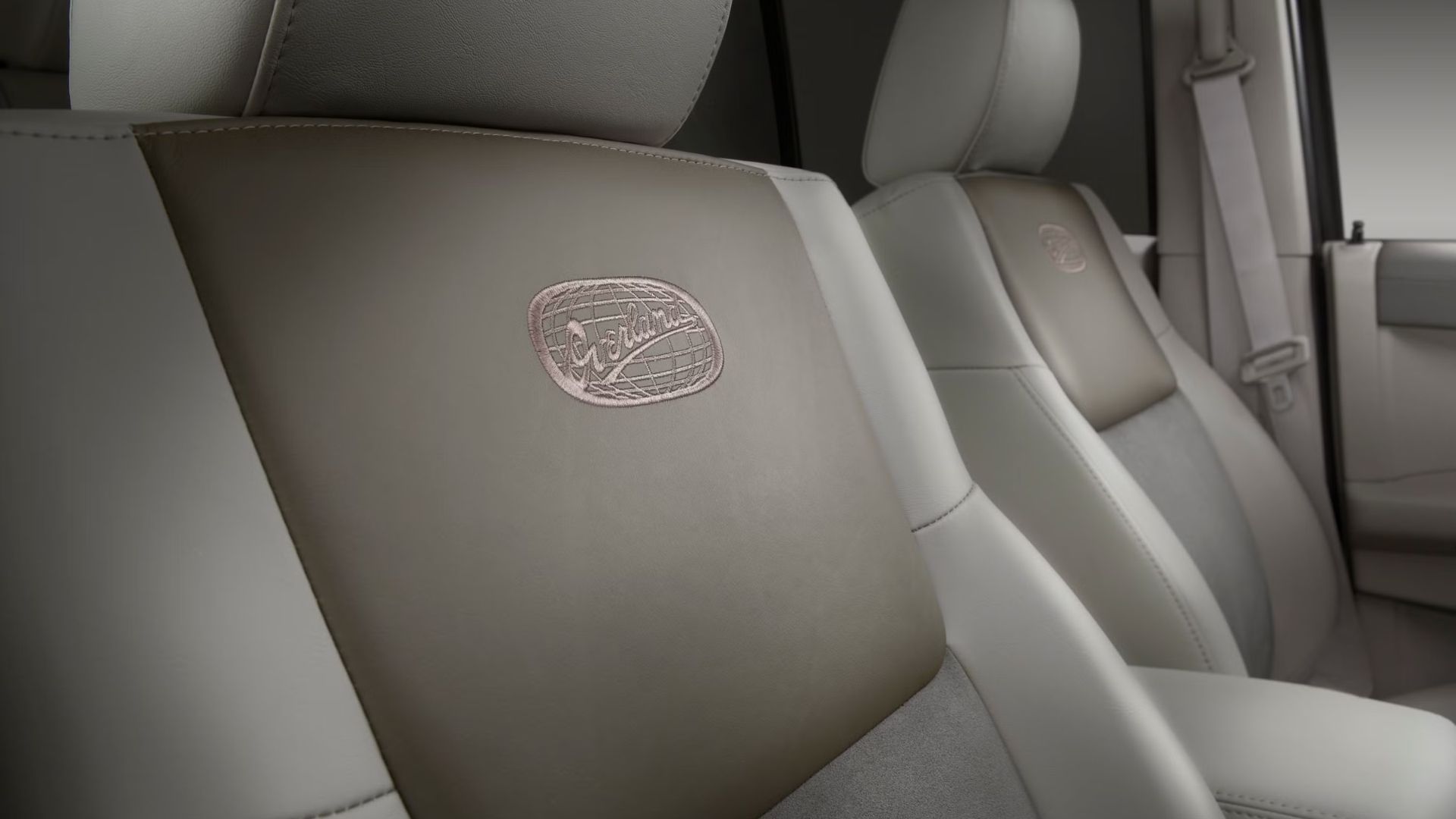 2010 Jeep Commander Overview Pricing, Photos & Specs