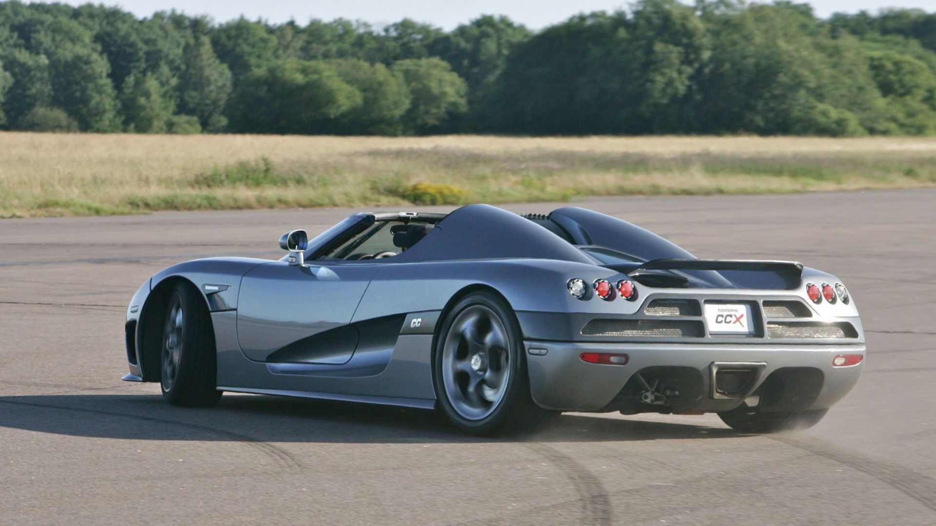 コッシー 2008 Koenigsegg CCX - Review | CarBuzz