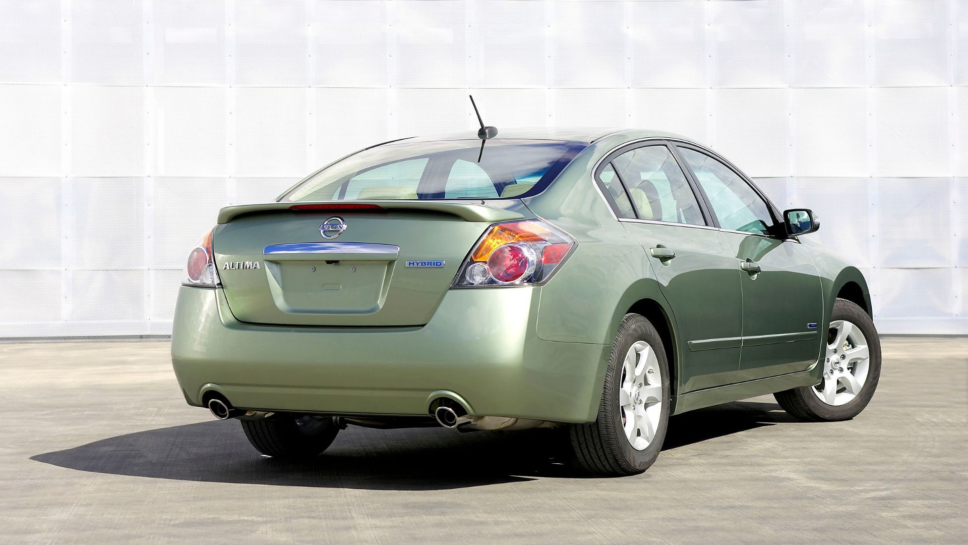 2008 Nissan Altima Hybrid Pricing, Photos & Specs