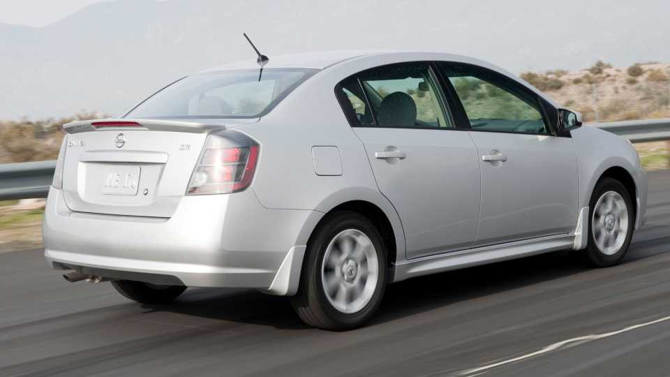 Sentra 209 2009 Nissan Sentra Pricing, Photos & Specs