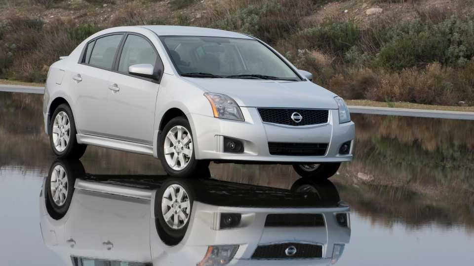 2009 Nissan Sentra Pricing, Photos & Specs
