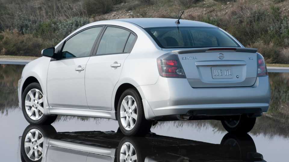 Sentra 209 2009 Nissan Sentra Pricing, Photos & Specs