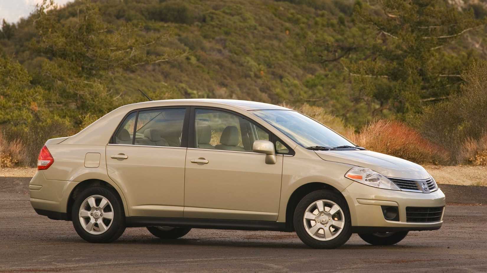 2009 Nissan Versa Sedan Pricing, Photos & Specs