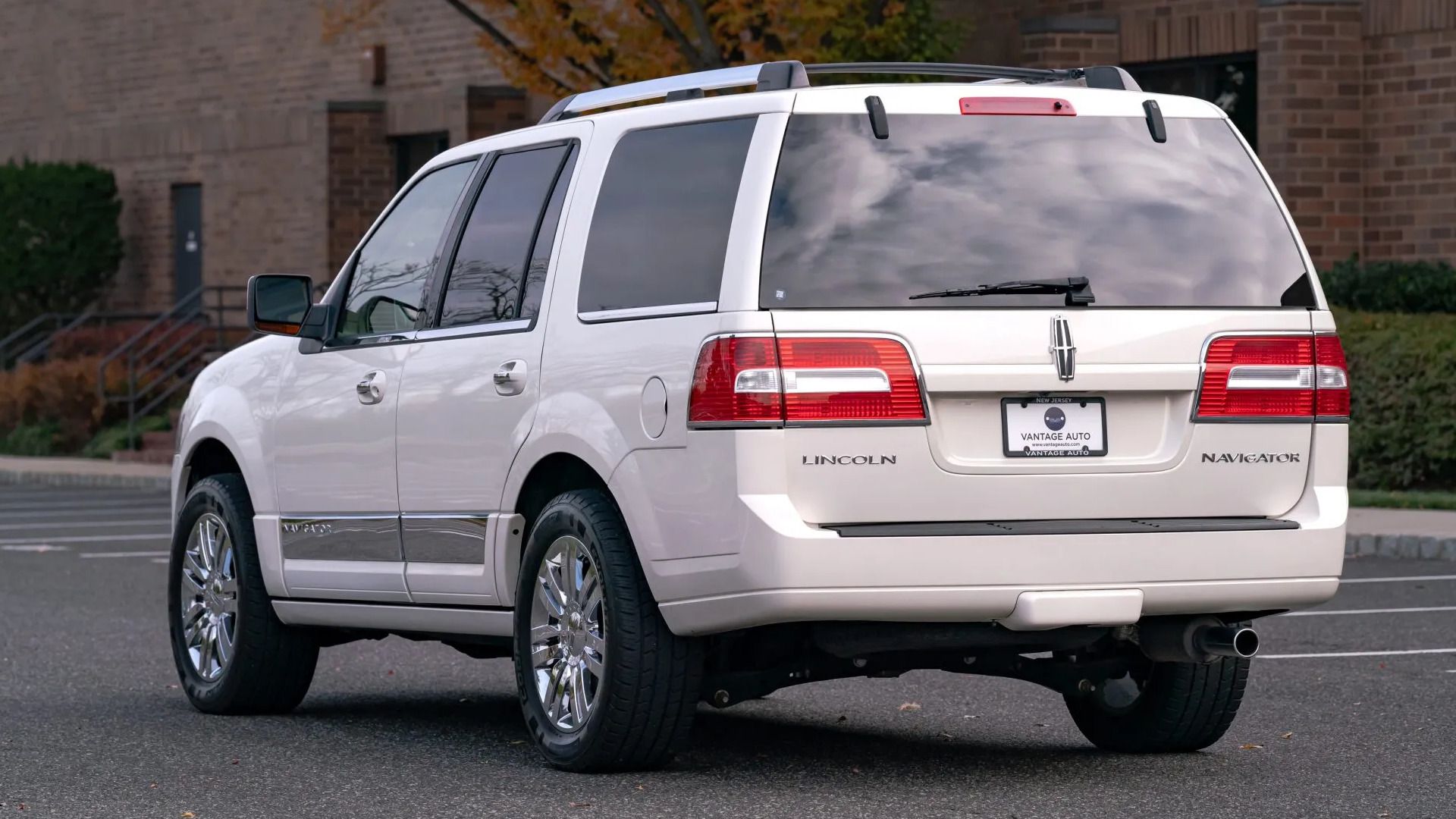 2008 Lincoln Navigator Pricing, Photos & Specs