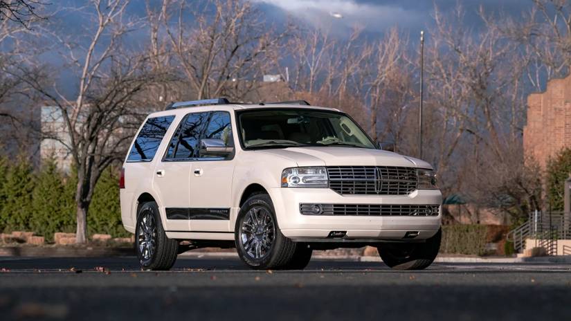 2007 Lincoln Navigator Pricing, Photos & Specs
