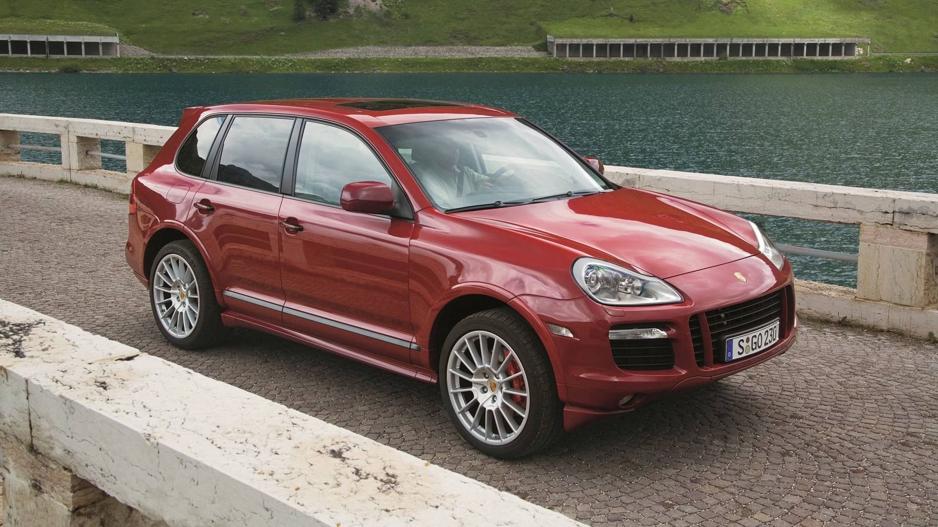The First-Gen Porsche Cayenne Is The Perfect Buy For Hardcore Off-Roaders