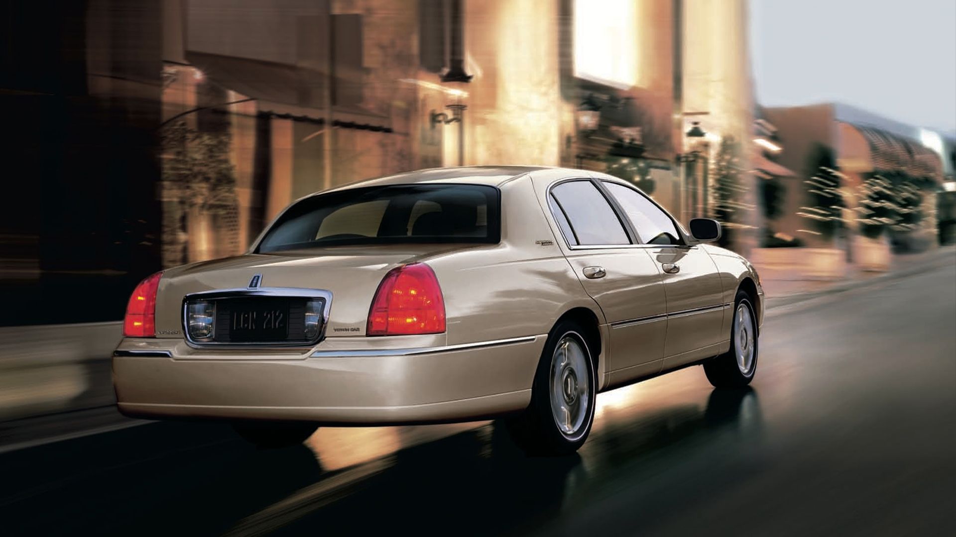 Why Mercury’s Grand Marquis and Lincoln's Town Car Offered Something ...