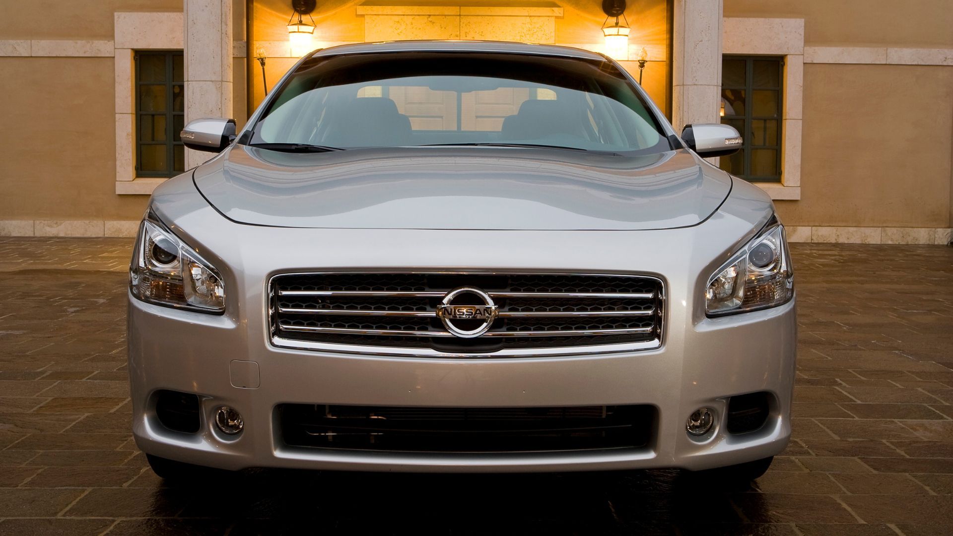2011 Nissan Maxima Pricing, Photos & Specs