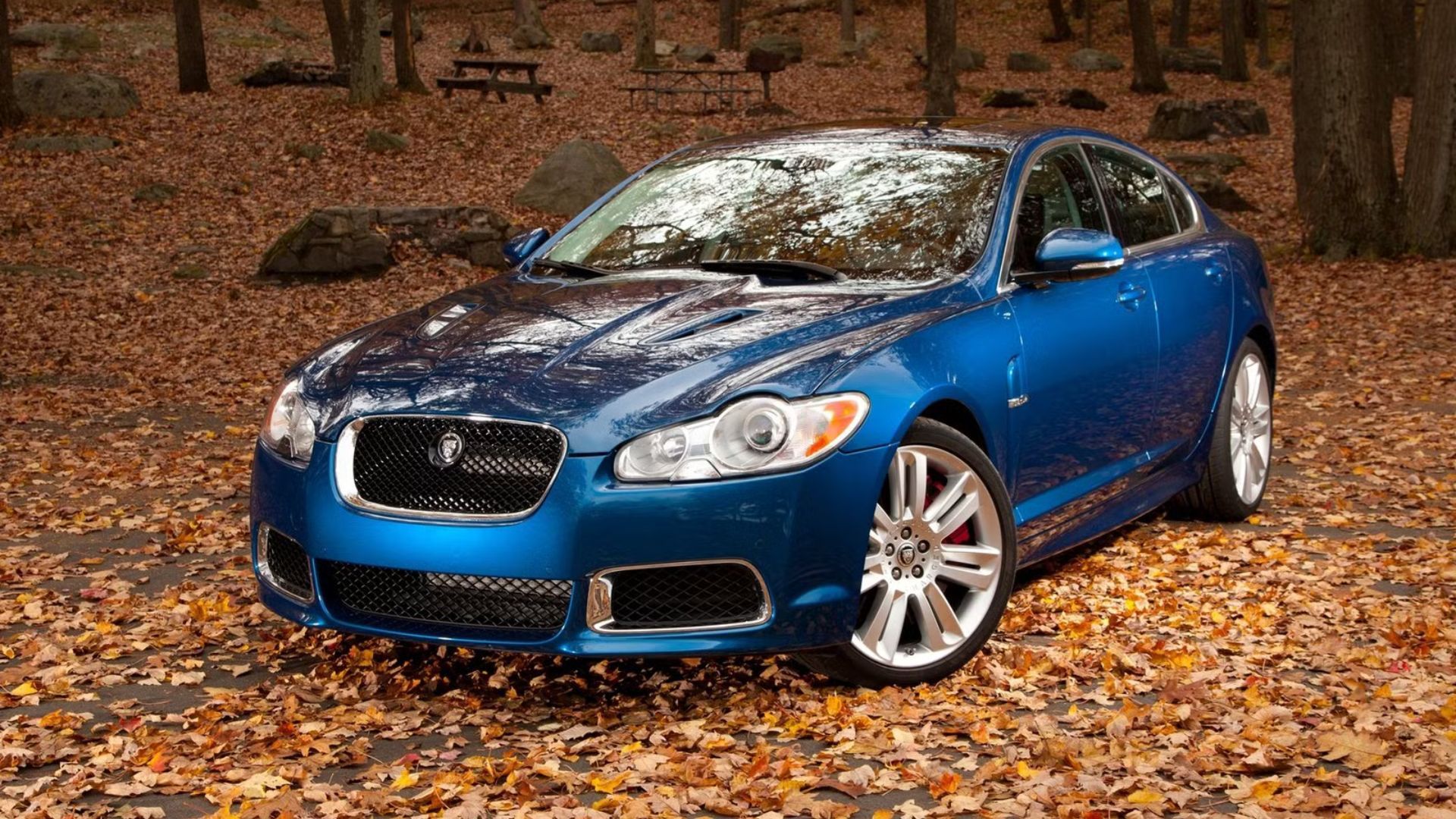 2010 Jaguar XFR Exterior Photos