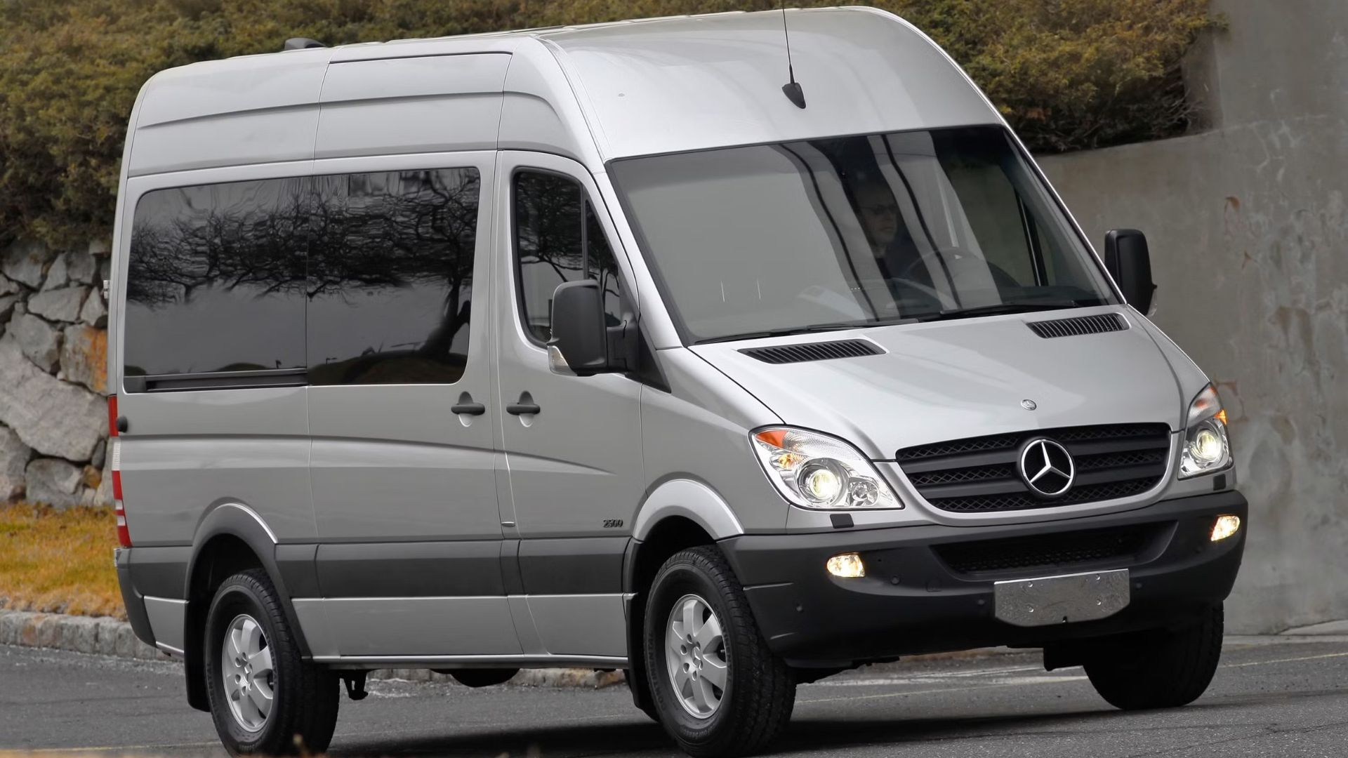 2010 Mercedes-Benz Sprinter Passenger Van Exterior Photos