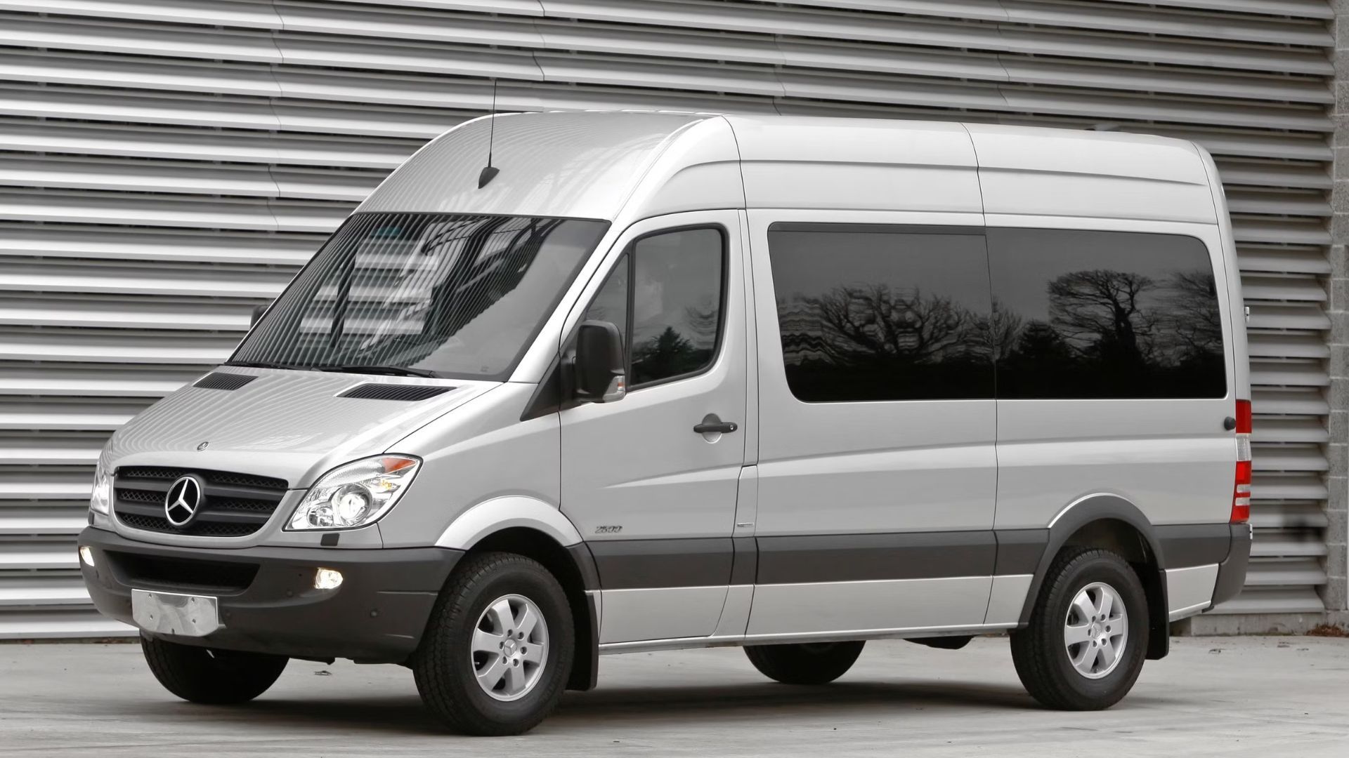 2010 Mercedes-Benz Sprinter Passenger Van Exterior Photos