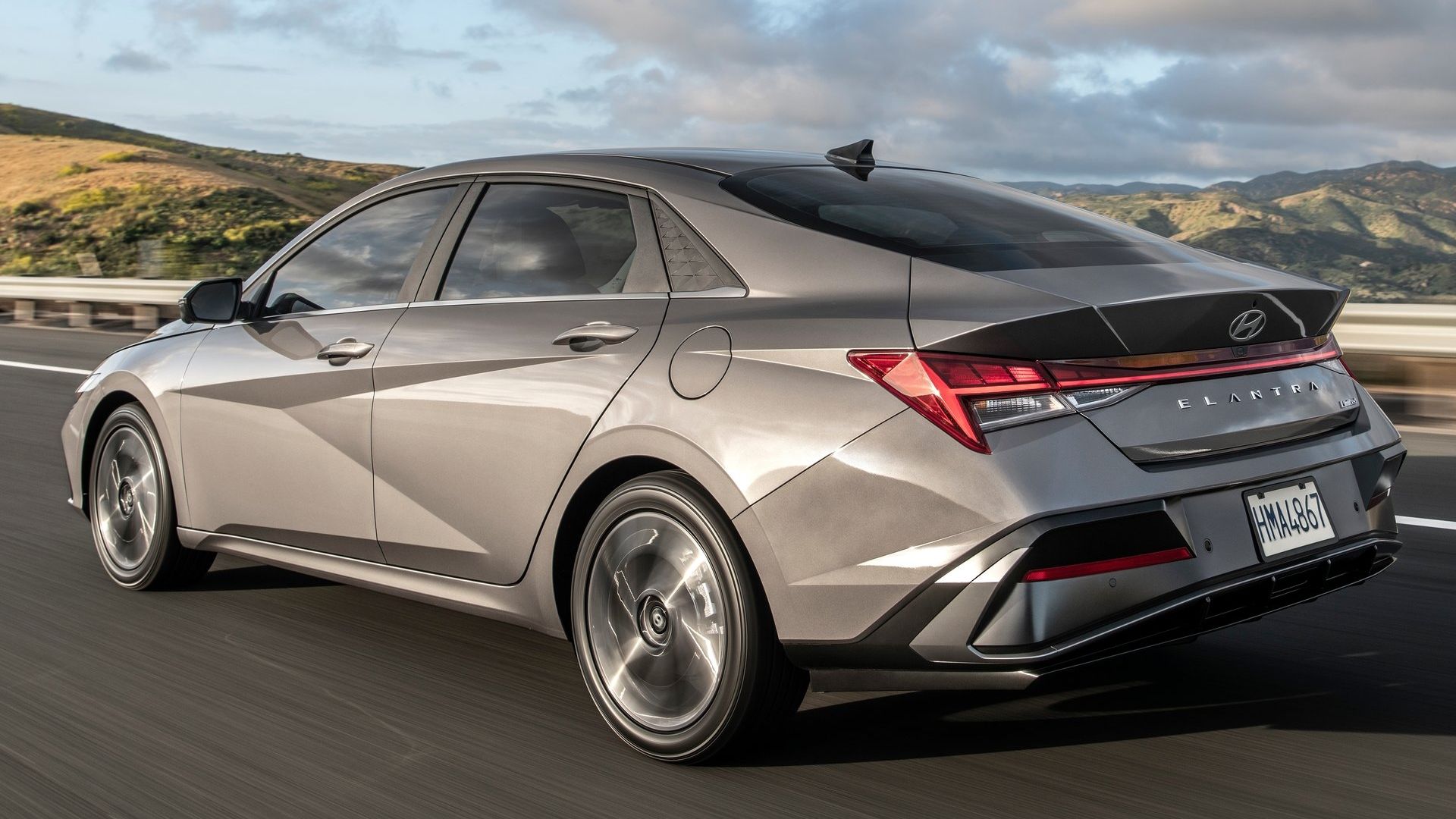 How The Kia K4 Outsold the Hyundai Elantra in January 2025