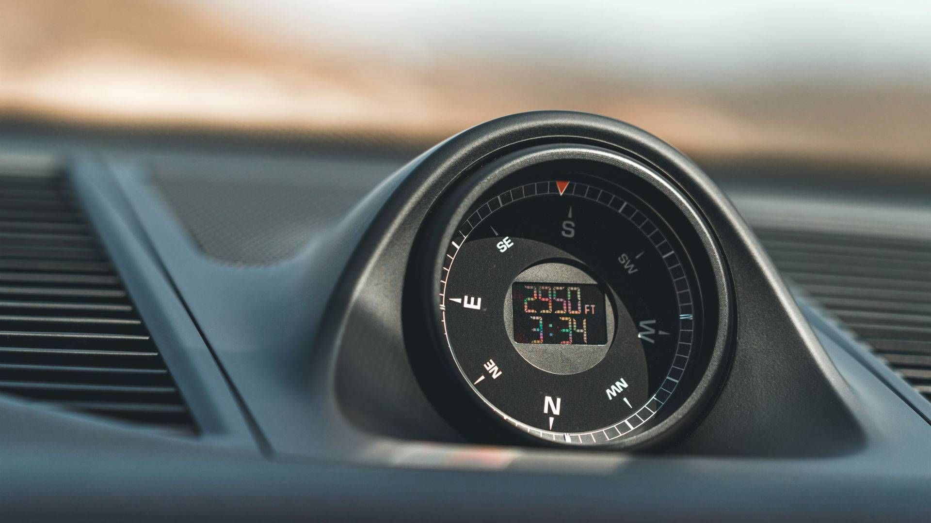 2024 Porsche Macan Interior 