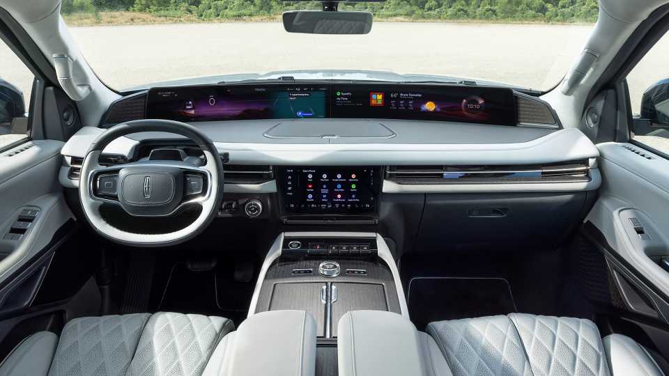 2025 Lincoln Navigator Pricing, Photos & Specs