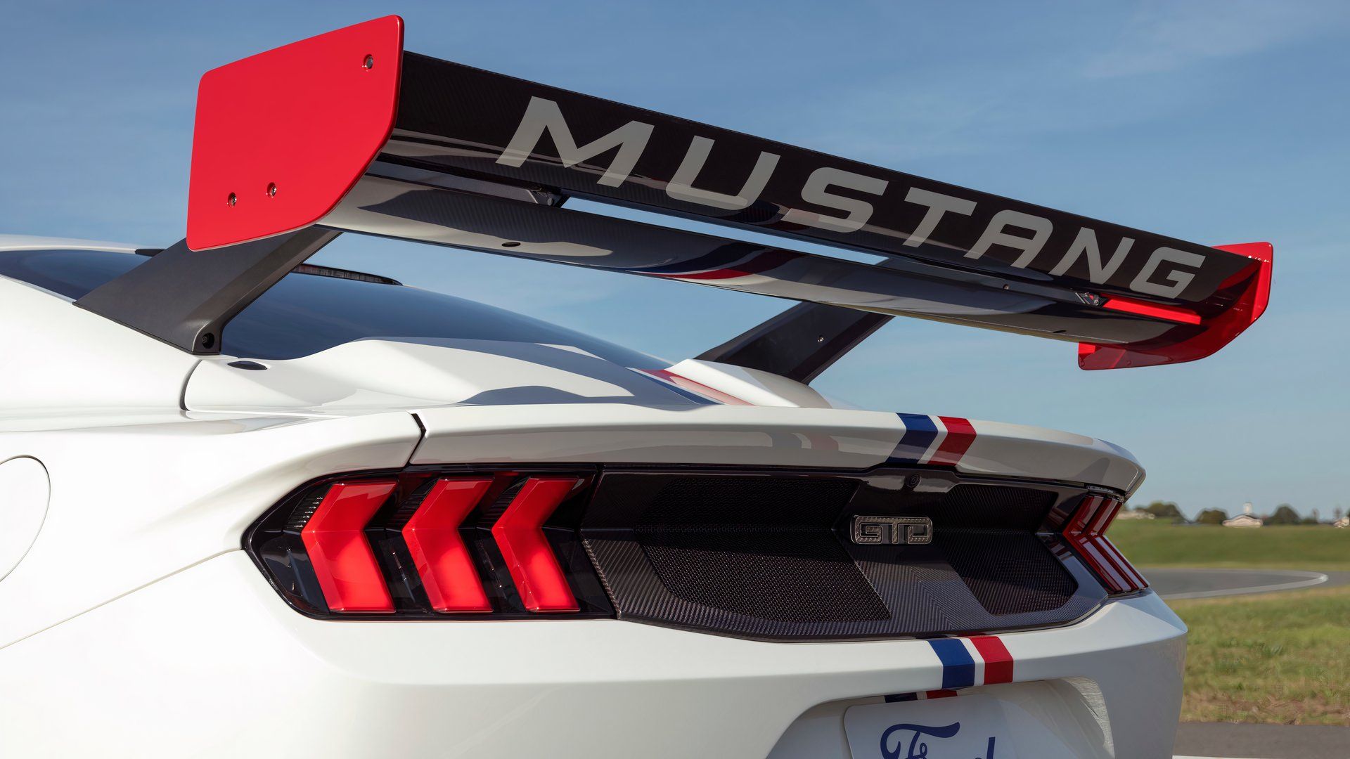 2025 Mustang GTD Spirit of America_17