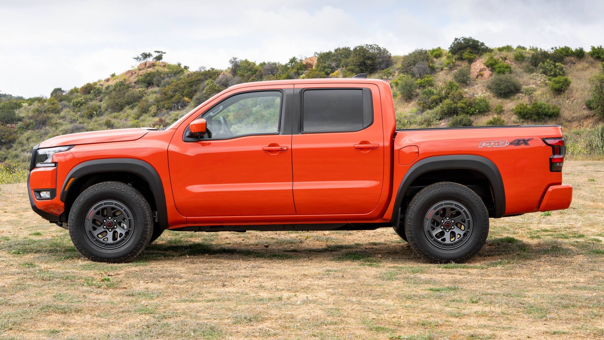 Nissan's New Truck Tailgate Idea Is Unlike Any Multifunction Tailgate We've Ever Seen