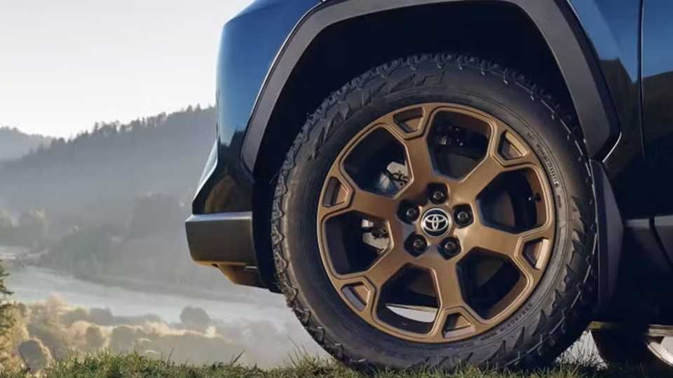 2025 Toyota RAV4 Pricing, Photos & Specs