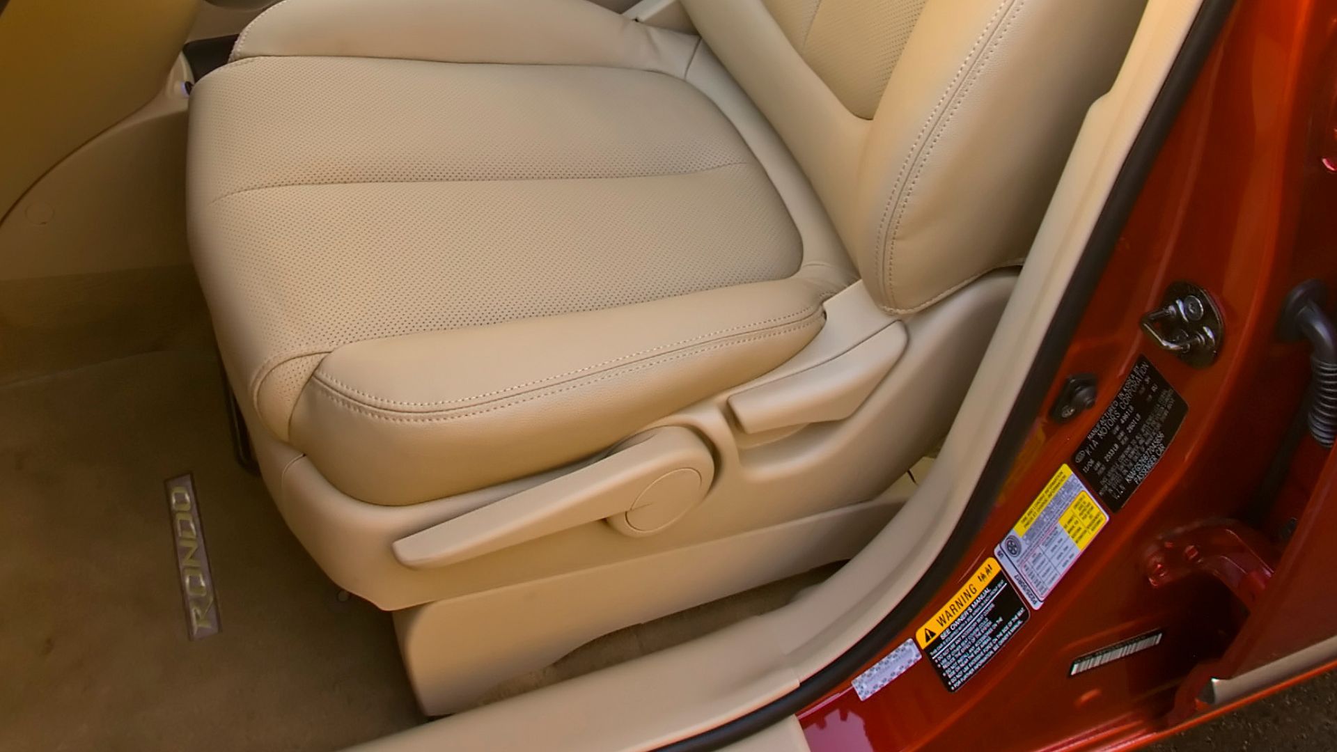2010 Kia Rondo Pricing, Photos & Specs