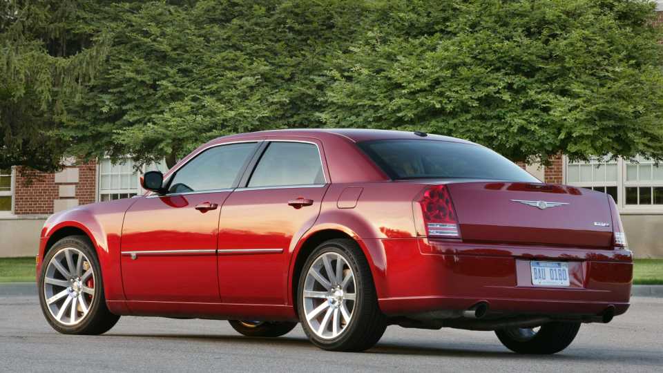 2009 Chrysler 300 SRT8 Pricing, Photos & Specs
