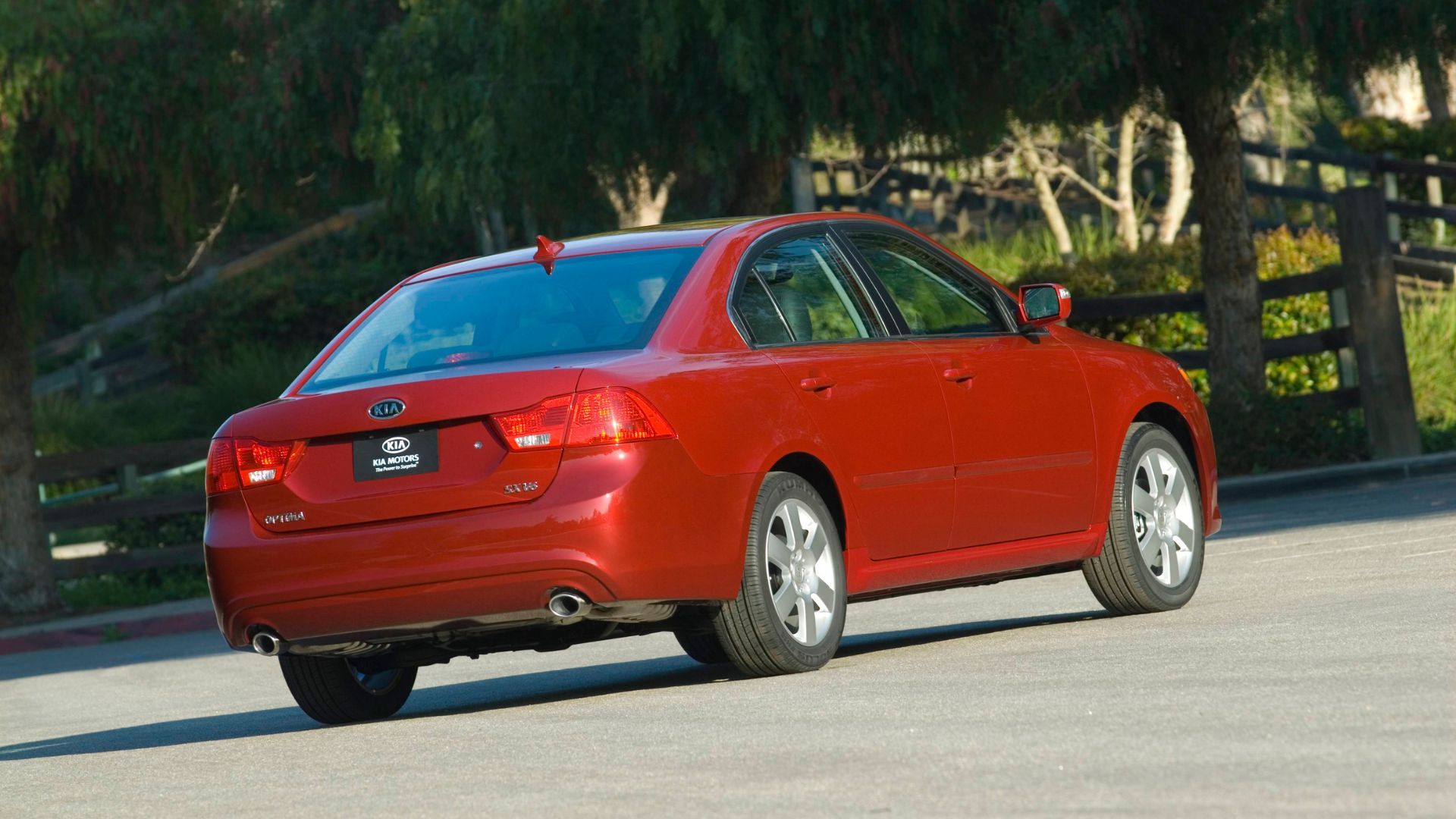 2010 Kia Optima Pricing, Photos & Specs