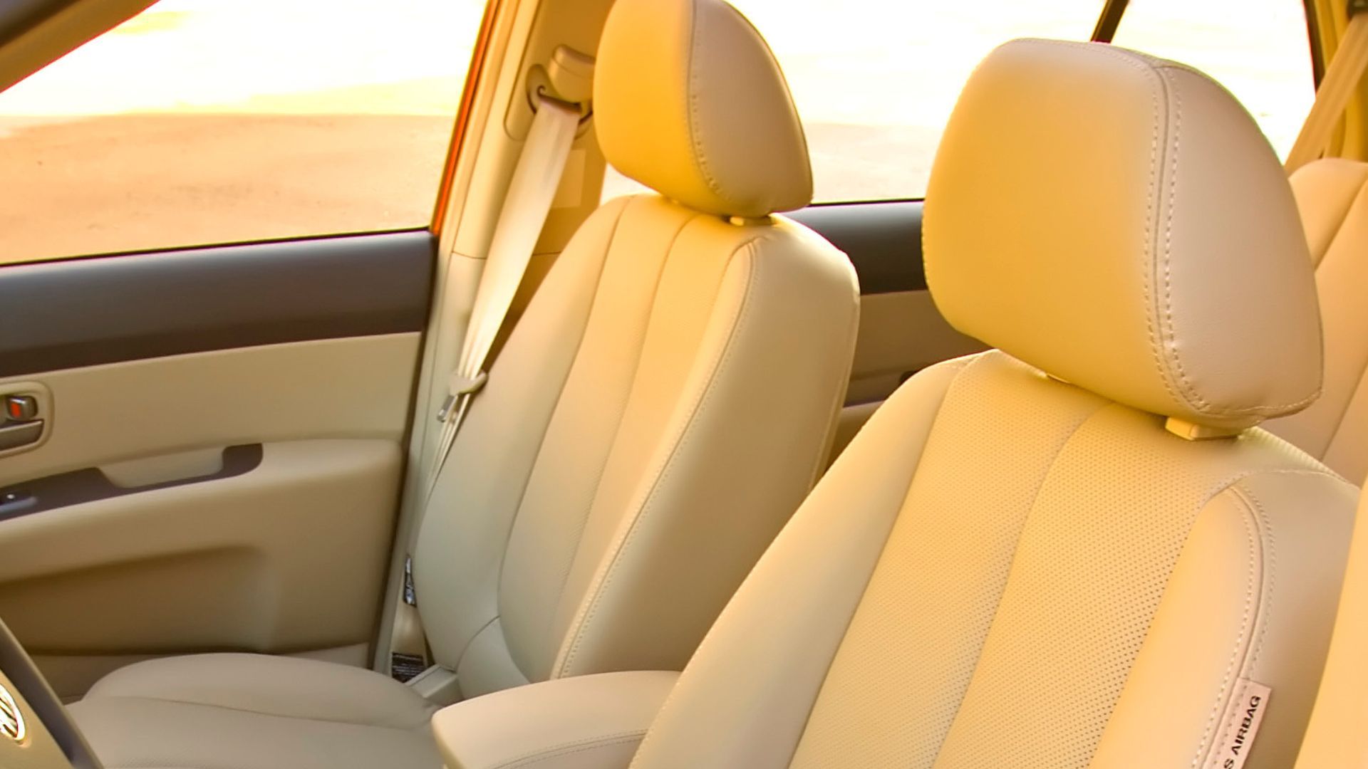2010 Kia Rondo Pricing, Photos & Specs