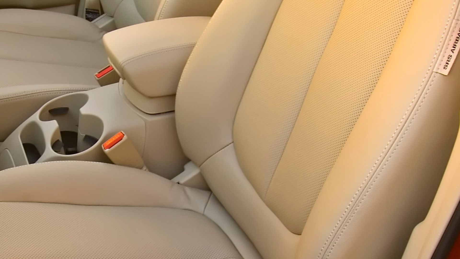 2010 Kia Rondo Pricing, Photos & Specs