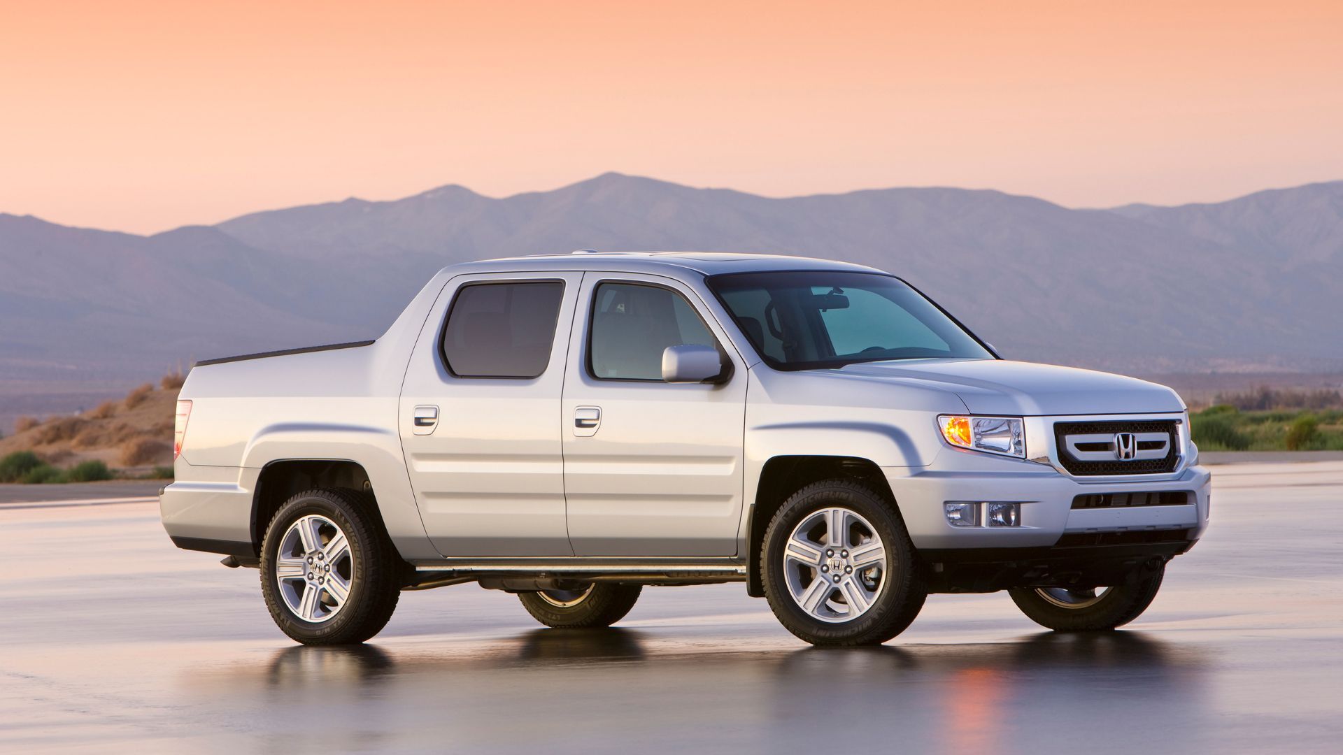 2010 Honda Ridgeline Exterior Photos