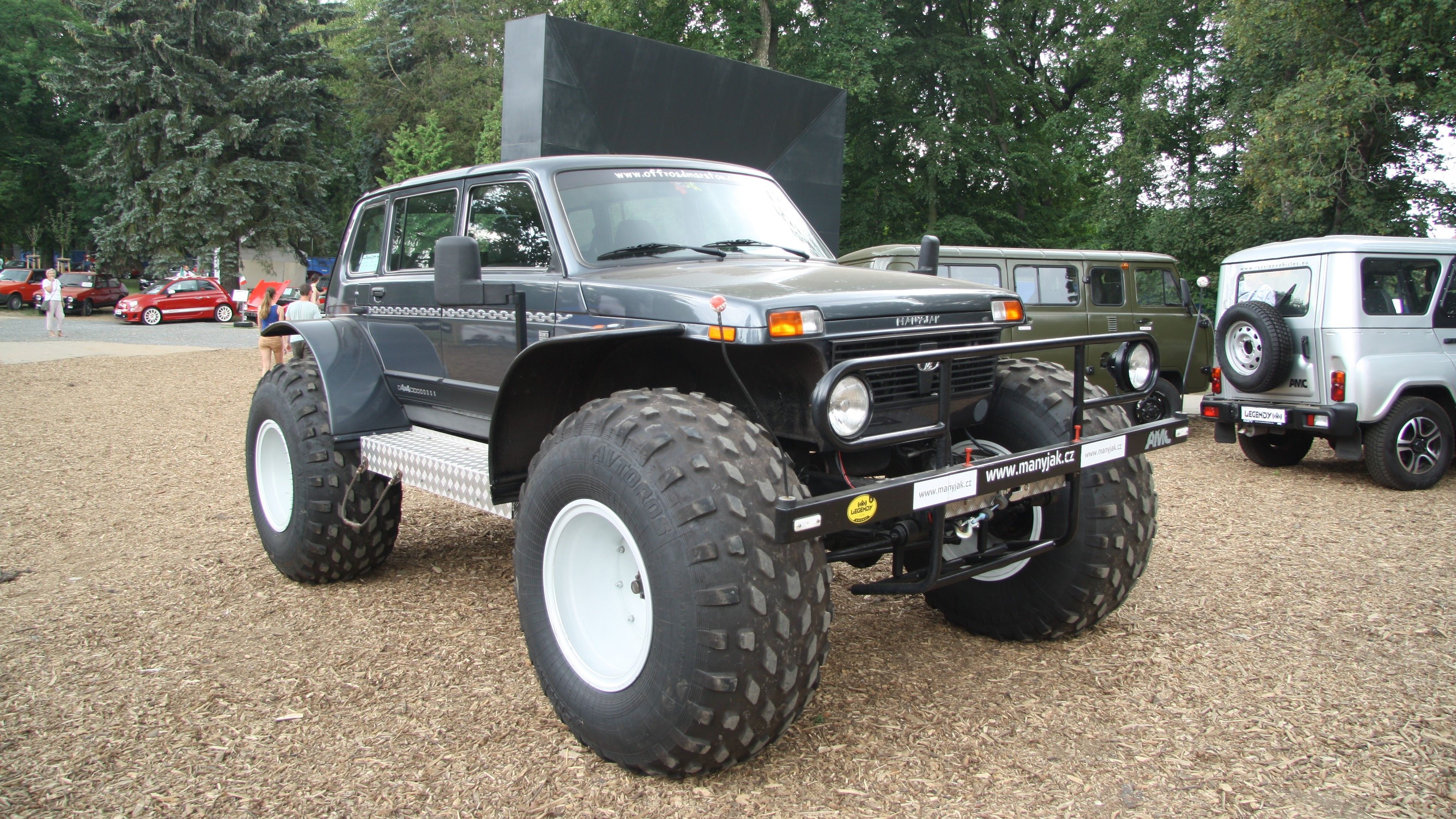 The Russians Built One Of The Best Off-Roaders Ever
