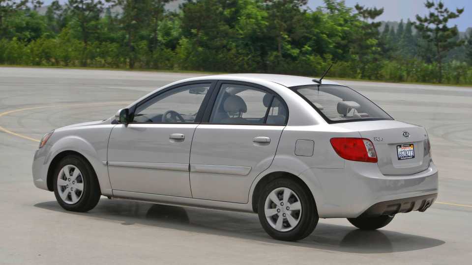 Kia Rio Rear Photos 2010 Kia Rio Pricing, Photos & Specs