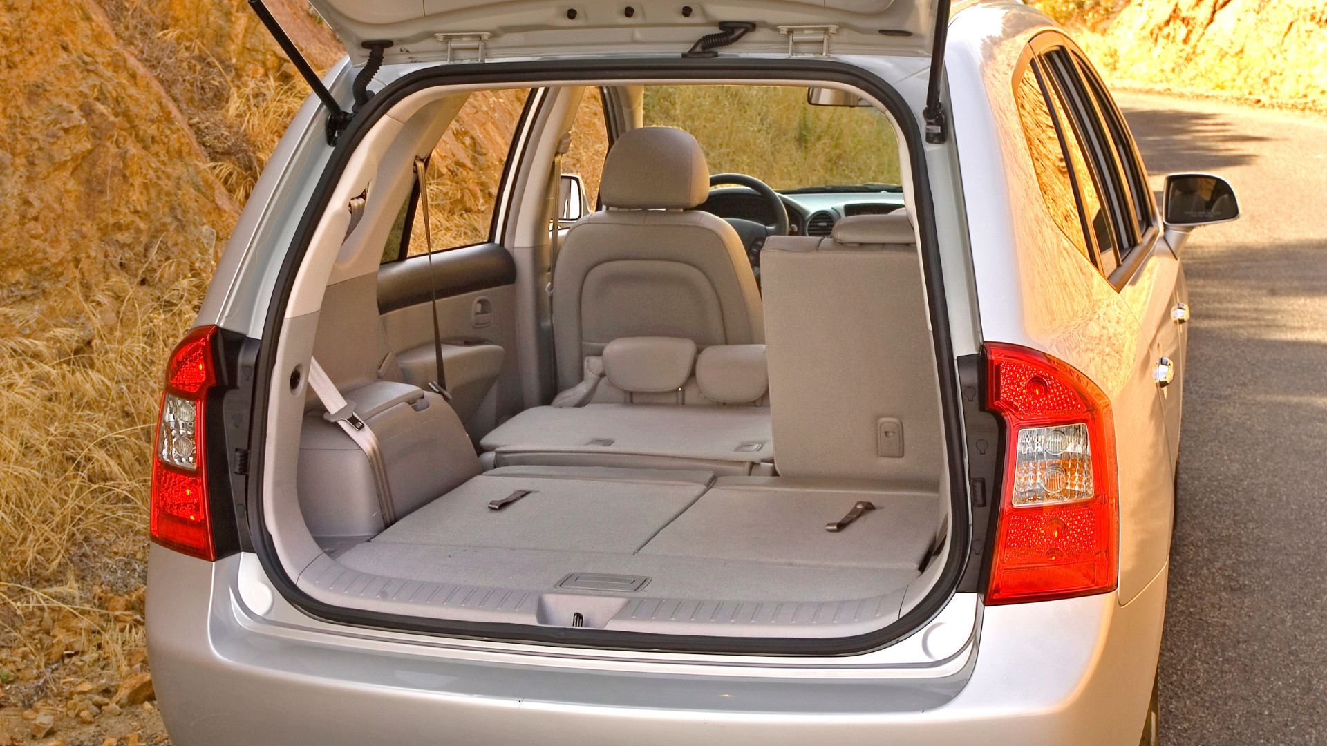 2008 Kia Rondo Pricing, Photos & Specs