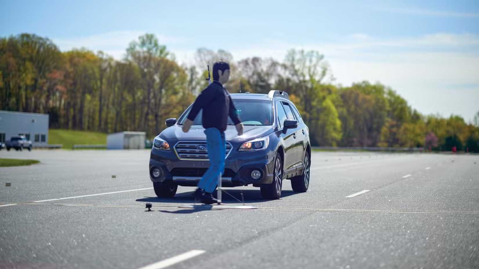 Subaru Outback AEB Pedestrian IIHS Test
