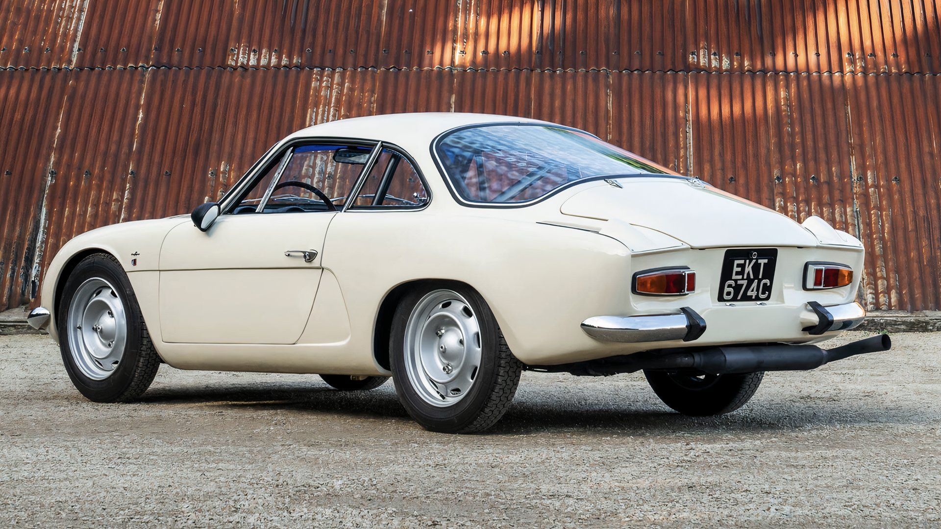 Alpine's 911 Fighter Will Arrive Sooner Than You Think
