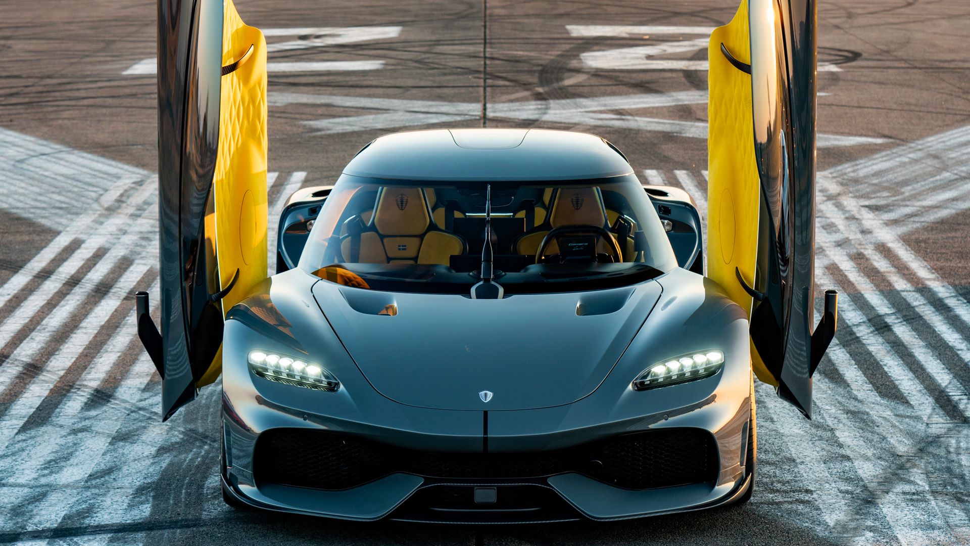 10 Mid-Engined Cars With Rear Seats