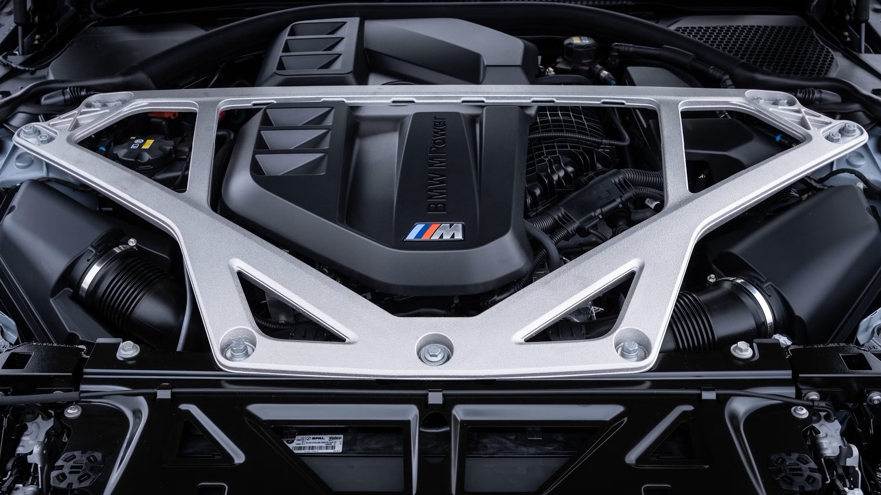 The Transverse I6 Layout Was Only Ever Used By Three Automakers