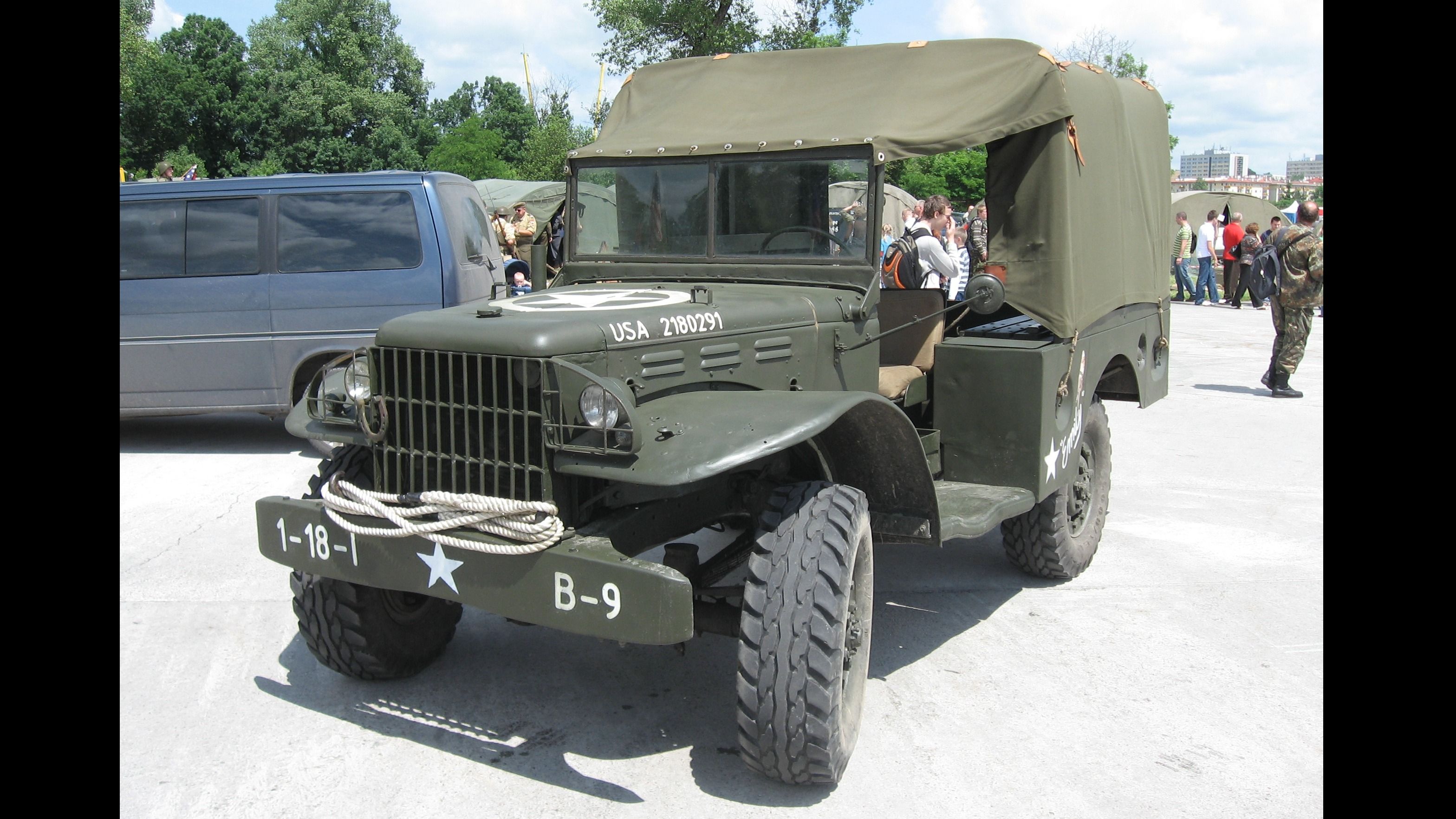 Military Vehicles The Public Can Buy, image size:3136x1764