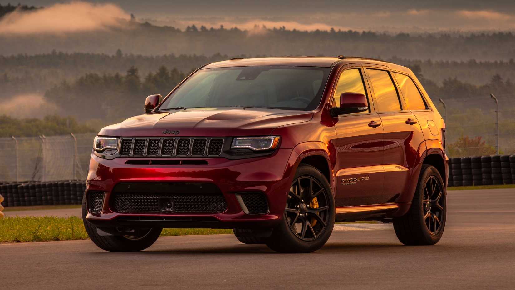 New Trackhawk Jeep Grand Cherokee Trackhawk By The Numbers: 0-60, HP, Pricing, And More