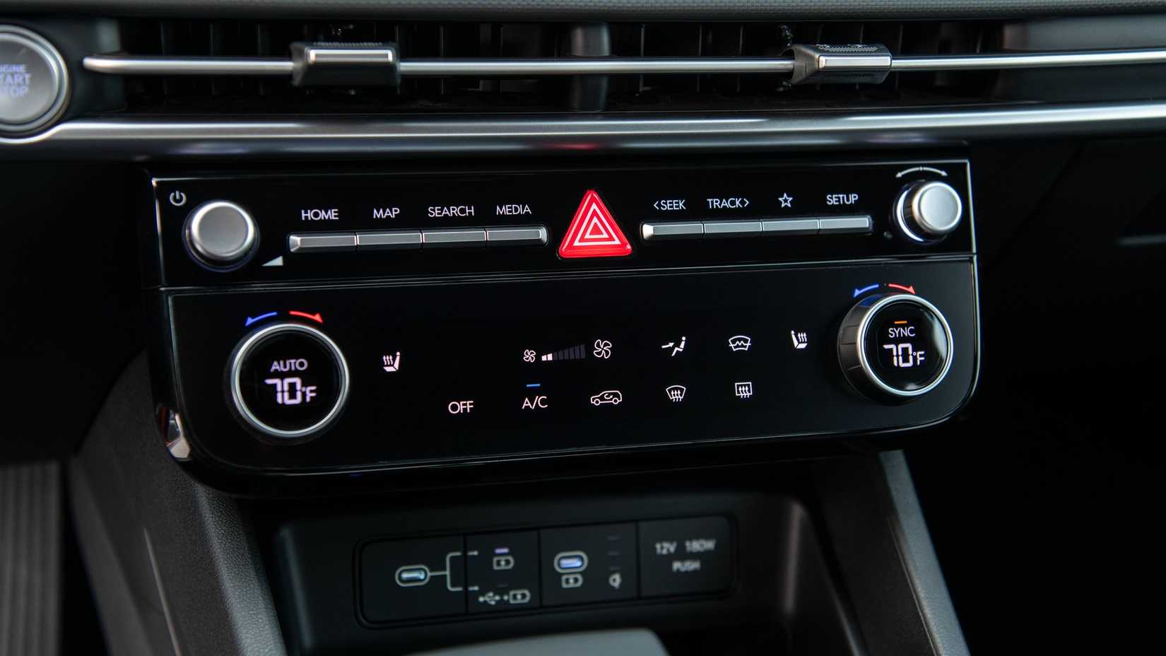 2025 Hyundai Santa Cruz XRT - interior