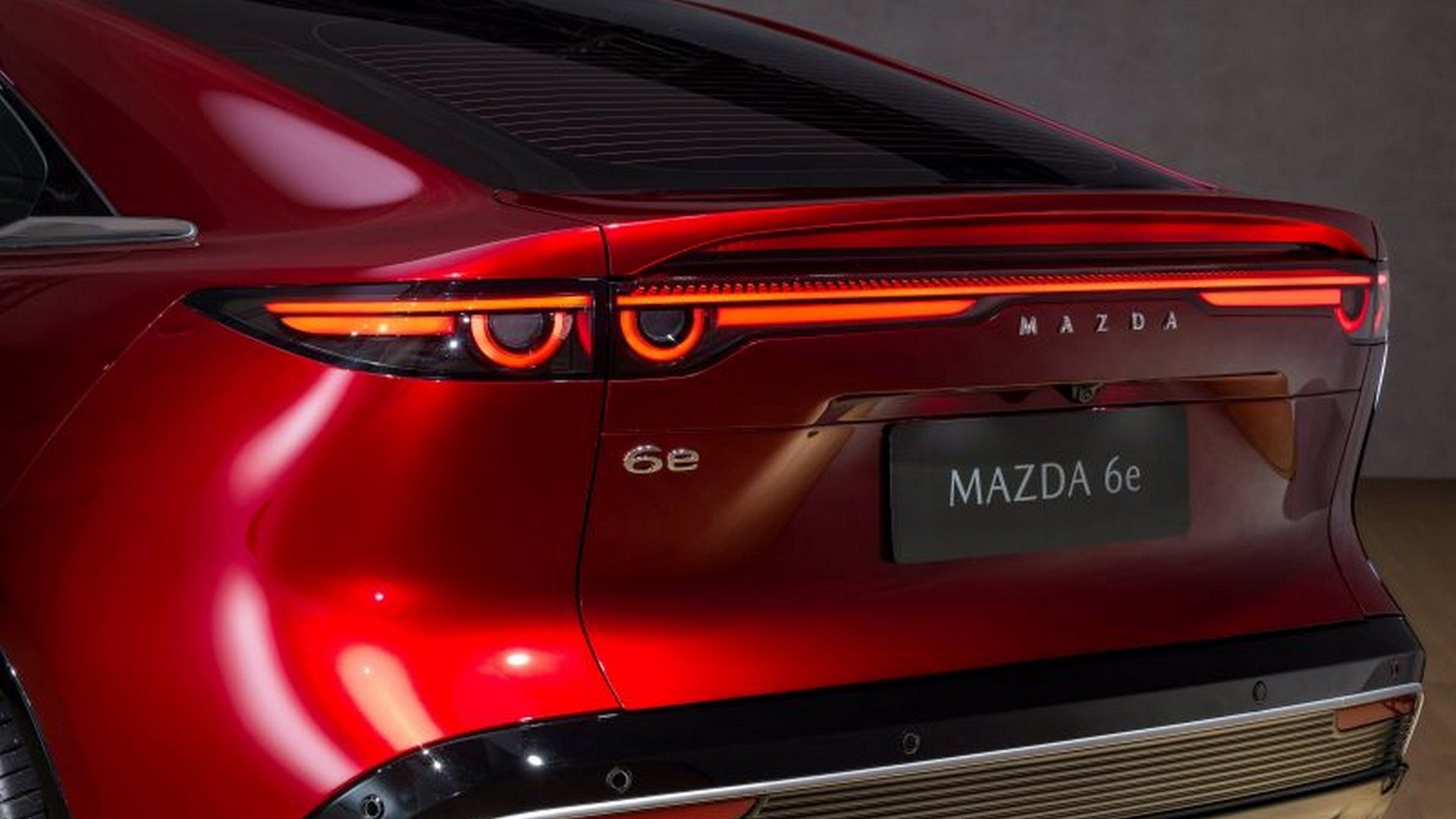 Sedan, którego Mazda uśmierciła w Ameryce, na innych rynkach staje się coraz lepszy