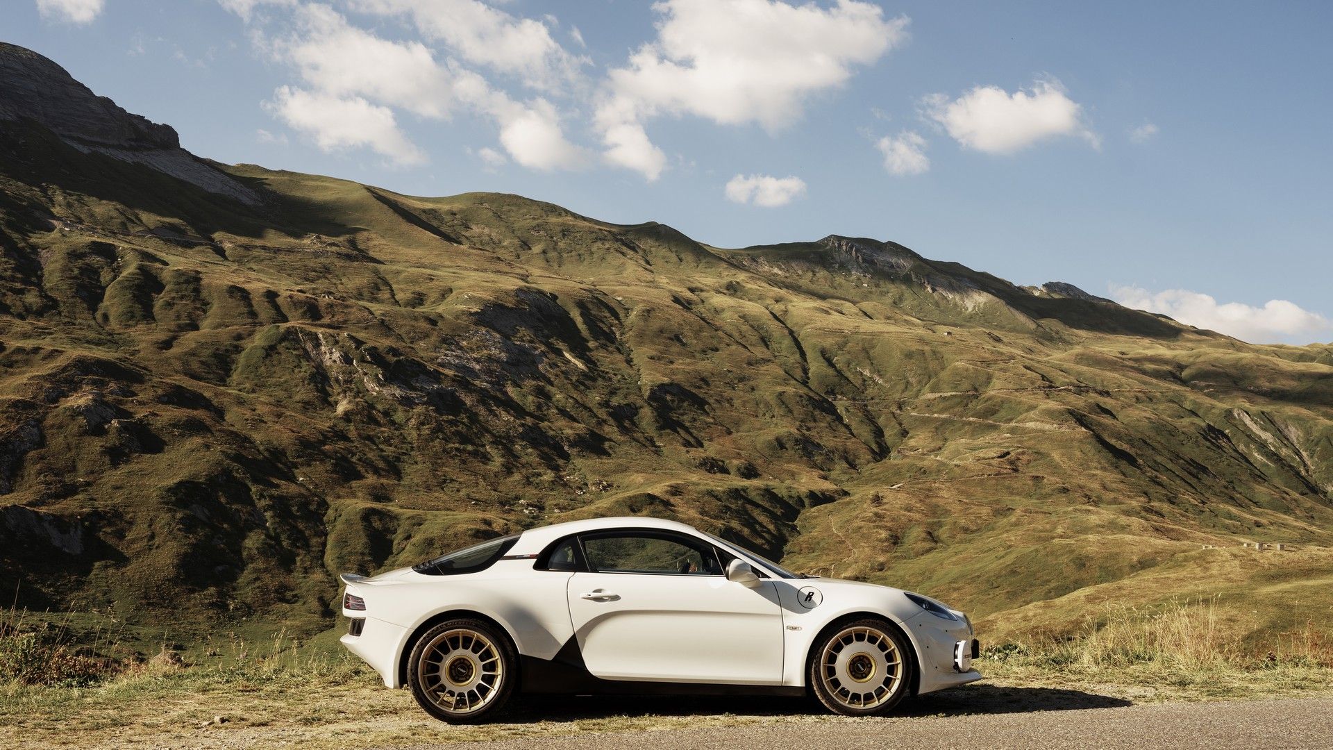 French Tuner Gives The Alpine A110 The Carbon Widebody It Needed