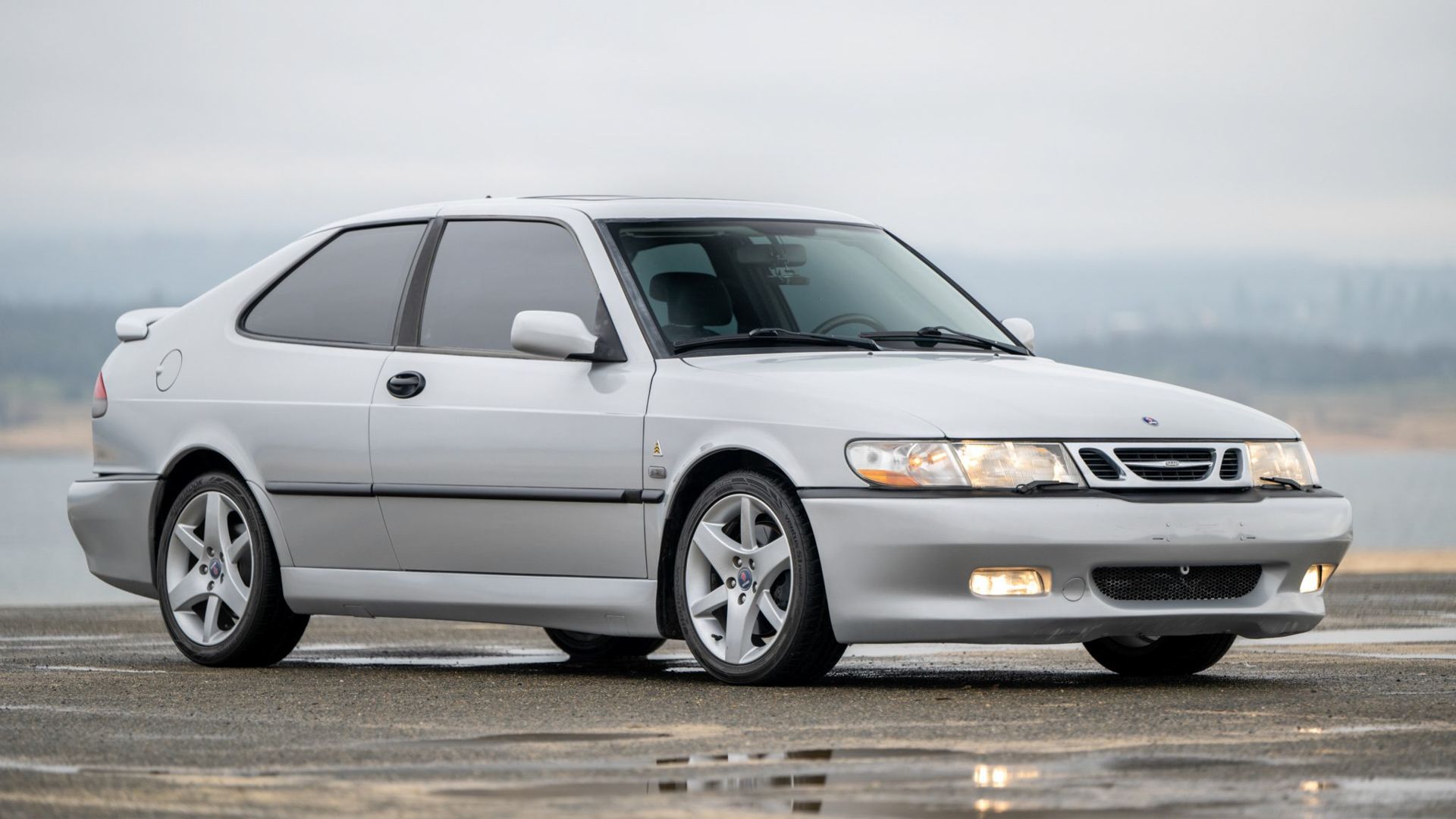 Never Forget Saab's Fighter Jet-Inspired Hot Hatch