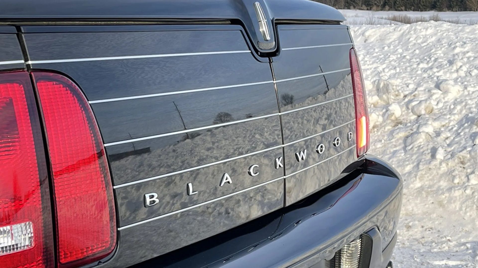 2002 Lincoln Blackwood rear badge