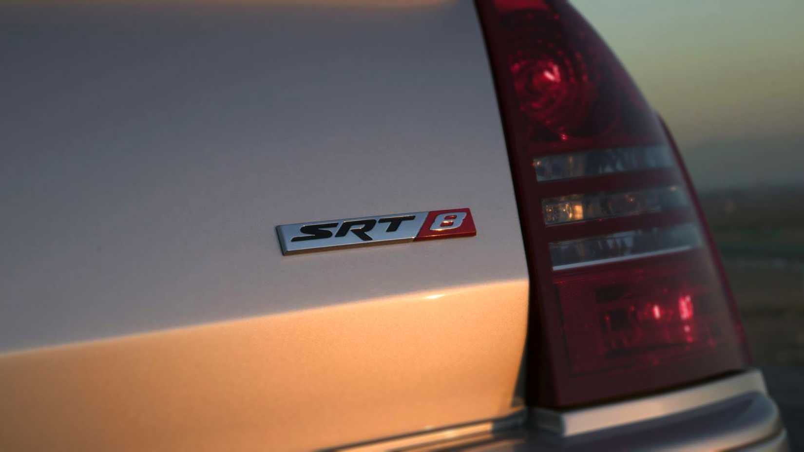 2005 chrysler 300c srt8